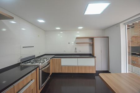 Casa para alugar com 180m², 3 quartos e 2 vagas Casa para alugar com 180m², 3 quartos e 2 vagasCozinha