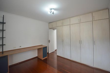 Casa para alugar com 180m², 3 quartos e 2 vagas Casa para alugar com 180m², 3 quartos e 2 vagasQuarto 2