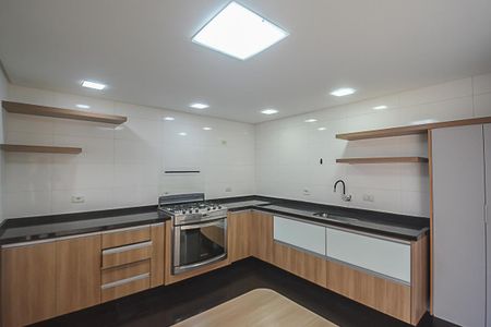 Casa para alugar com 180m², 3 quartos e 2 vagas Casa para alugar com 180m², 3 quartos e 2 vagasCozinha