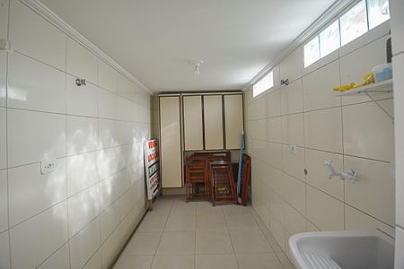 Casa para alugar com 180m², 3 quartos e 2 vagas Casa para alugar com 180m², 3 quartos e 2 vagasÁrea de Serviço