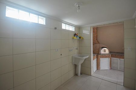 Casa para alugar com 180m², 3 quartos e 2 vagas Casa para alugar com 180m², 3 quartos e 2 vagasÁrea de Serviço