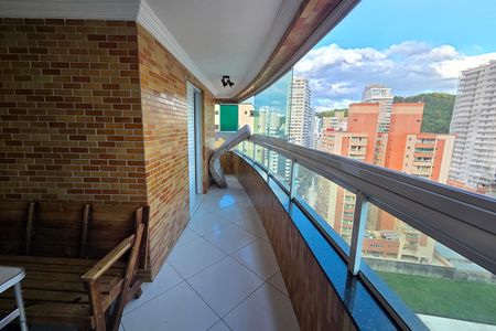 Apartamento para alugar com 116m², 3 quartos e 2 vagas Apartamento para alugar com 116m², 3 quartos e 2 vagasVaranda