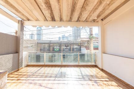 Casa à venda com 155m², 2 quartos e 2 vagas Casa à venda com 155m², 2 quartos e 2 vagasVaranda