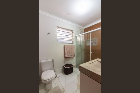 Casa à venda com 155m², 2 quartos e 2 vagas Casa à venda com 155m², 2 quartos e 2 vagasBanheiro