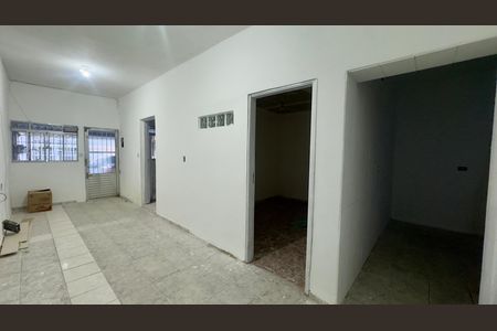 Casa para alugar com 237m², 3 quartos e 1 vaga Casa para alugar com 237m², 3 quartos e 1 vagaSala