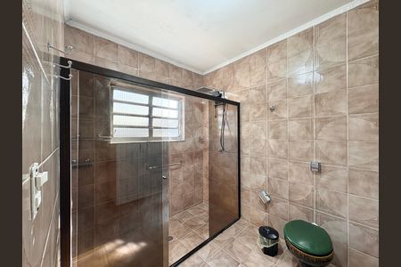 Casa para alugar com 250m², 3 quartos e 4 vagas Casa para alugar com 250m², 3 quartos e 4 vagasBanheiro da Suíte