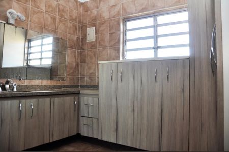 Banheiro da Suíte de casa para alugar com 3 quartos, 250m² em Jardim Sao Jose, São Paulo