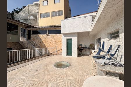 Casa para alugar com 250m², 3 quartos e 4 vagas Casa para alugar com 250m², 3 quartos e 4 vagasÁrea externa