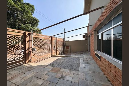 Casa para alugar com 250m², 3 quartos e 4 vagas Casa para alugar com 250m², 3 quartos e 4 vagasGaragem