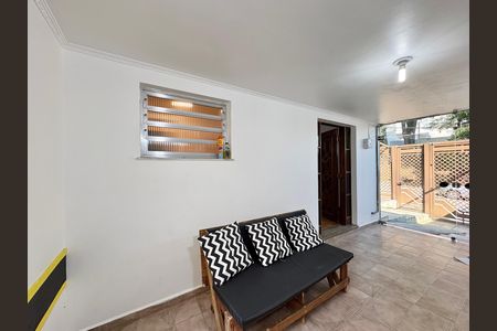 Casa para alugar com 250m², 3 quartos e 4 vagas Casa para alugar com 250m², 3 quartos e 4 vagasEntrada