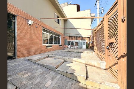 Casa para alugar com 250m², 3 quartos e 4 vagas Casa para alugar com 250m², 3 quartos e 4 vagasGaragem