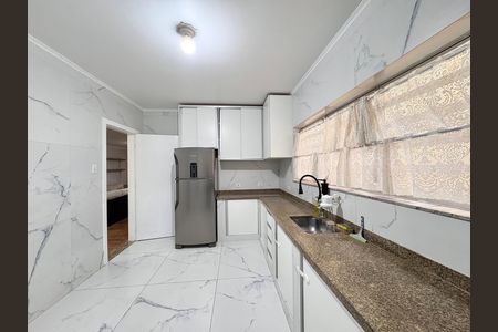 Casa para alugar com 250m², 3 quartos e 4 vagas Casa para alugar com 250m², 3 quartos e 4 vagasCozinha