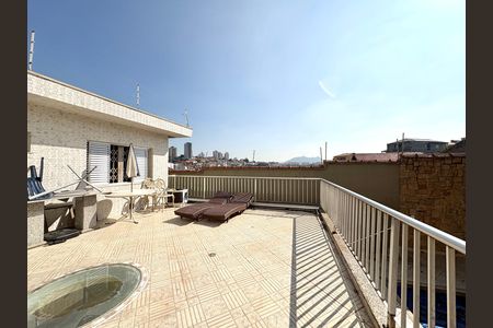 Casa para alugar com 250m², 3 quartos e 4 vagas Casa para alugar com 250m², 3 quartos e 4 vagasÁrea externa