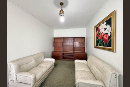 Casa para alugar com 250m², 3 quartos e 4 vagas Casa para alugar com 250m², 3 quartos e 4 vagasHall dos Quartos