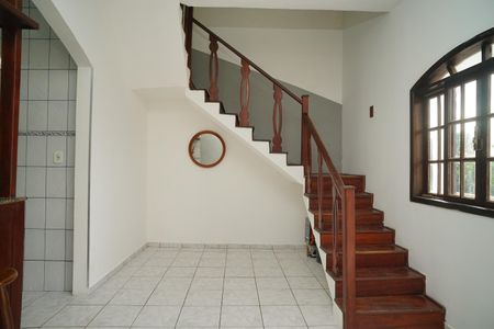Sala de casa para alugar com 2 quartos, 100m² em Jacaroá, Maricá