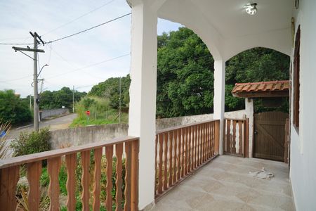 Casa para alugar com 100m², 2 quartos e 2 vagas Casa para alugar com 100m², 2 quartos e 2 vagasVaranda