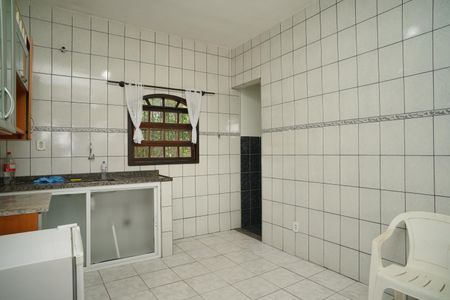Casa para alugar com 100m², 2 quartos e 2 vagas Casa para alugar com 100m², 2 quartos e 2 vagasCozinha