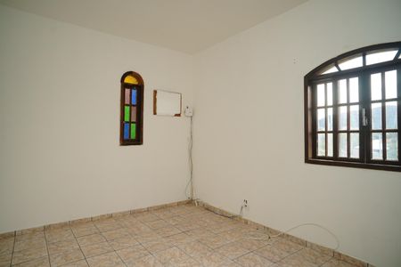 Casa para alugar com 100m², 2 quartos e 2 vagas Casa para alugar com 100m², 2 quartos e 2 vagasQuarto 2