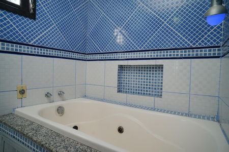 Casa para alugar com 100m², 2 quartos e 2 vagas Casa para alugar com 100m², 2 quartos e 2 vagasBanheiro da Suíte