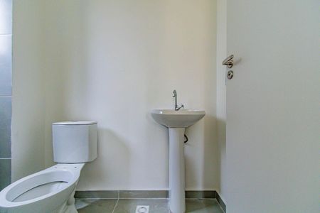 Apartamento para alugar com 24m², 1 quarto e sem vaga Apartamento para alugar com 24m², 1 quarto e sem vagaBanheiro da Suíte