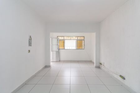 Casa para alugar com 240m², 3 quartos e 6 vagas Casa para alugar com 240m², 3 quartos e 6 vagasSala