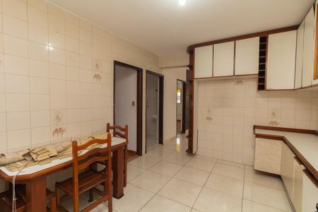 Casa para alugar com 240m², 3 quartos e 6 vagas Casa para alugar com 240m², 3 quartos e 6 vagasCozinha 2