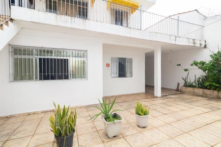 Casa para alugar com 240m², 3 quartos e 6 vagas Casa para alugar com 240m², 3 quartos e 6 vagasGaragem