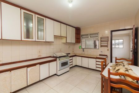 Casa para alugar com 240m², 3 quartos e 6 vagas Casa para alugar com 240m², 3 quartos e 6 vagasCozinha 2