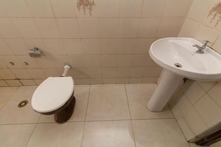 Casa para alugar com 240m², 3 quartos e 6 vagas Casa para alugar com 240m², 3 quartos e 6 vagasBanheiro 2