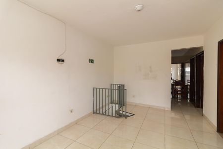 Casa para alugar com 240m², 3 quartos e 6 vagas Casa para alugar com 240m², 3 quartos e 6 vagasSala 3
