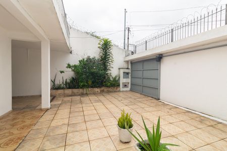 Casa para alugar com 240m², 3 quartos e 6 vagas Casa para alugar com 240m², 3 quartos e 6 vagasGaragem