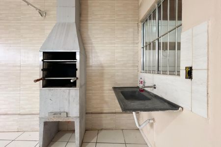 Casa para alugar com 120m², 2 quartos e 1 vaga
