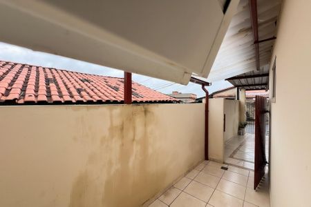 Casa para alugar com 120m², 2 quartos e 1 vaga