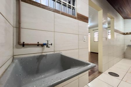 Casa para alugar com 120m², 2 quartos e 1 vaga