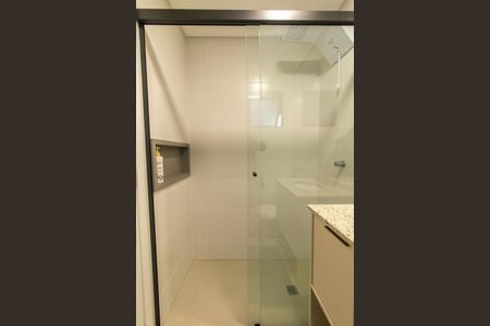 Banheiro Social de apartamento para alugar com 1 quarto, 23m² em Novo Mundo, Curitiba
