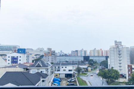 Varanda de apartamento para alugar com 1 quarto, 23m² em Novo Mundo, Curitiba