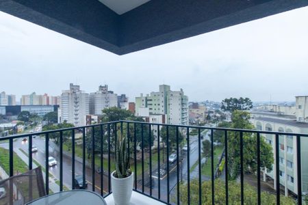 Varanda de apartamento para alugar com 1 quarto, 23m² em Novo Mundo, Curitiba