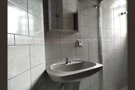 Casa para alugar com 170m², 3 quartos e 1 vaga Casa para alugar com 170m², 3 quartos e 1 vagaBanheiro 2