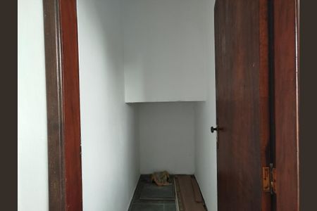 Casa para alugar com 170m², 3 quartos e 1 vaga Casa para alugar com 170m², 3 quartos e 1 vagaDespensa