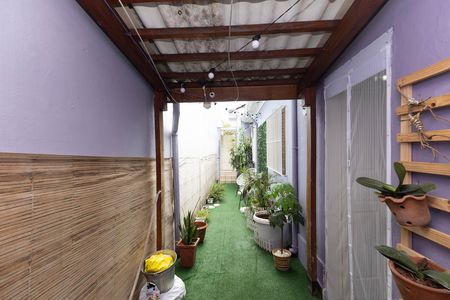 Casa à venda com 195m², 2 quartos e 1 vaga Casa à venda com 195m², 2 quartos e 1 vagaQuintal