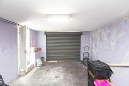 Casa à venda com 195m², 2 quartos e 1 vaga Casa à venda com 195m², 2 quartos e 1 vagaGaragem