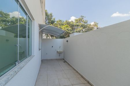Apartamento à venda com 72m², 2 quartos e 1 vaga