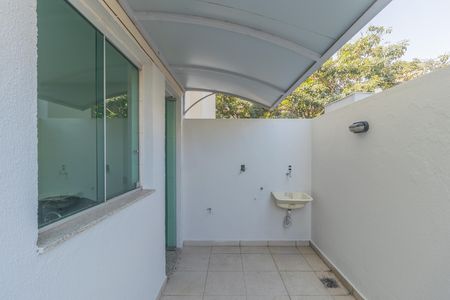 Apartamento à venda com 2 quartos, 72m² em Cabral, Contagem