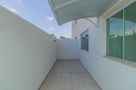 Apartamento à venda com 72m², 2 quartos e 1 vaga