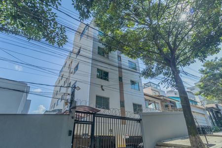 Apartamento à venda com 2 quartos, 72m² em Cabral, Contagem