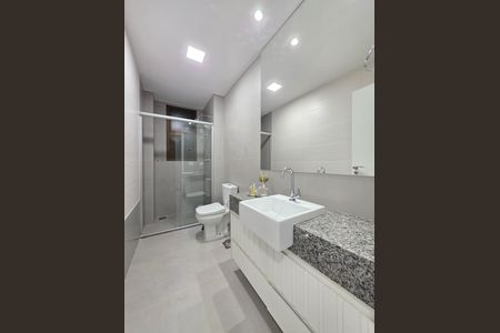 Apartamento à venda com 64m², 2 quartos e 2 vagas Apartamento à venda com 64m², 2 quartos e 2 vagasBanheiro Social