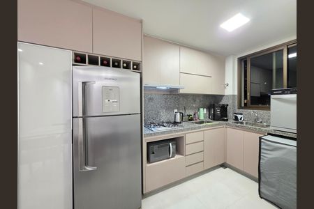 Apartamento à venda com 64m², 2 quartos e 2 vagas Apartamento à venda com 64m², 2 quartos e 2 vagasCozinha
