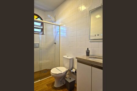 Banheiro de apartamento para alugar com 1 quarto, 50m² em Sertão do Maruim, São José
