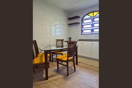 Cozinha de apartamento para alugar com 1 quarto, 50m² em Sertão do Maruim, São José