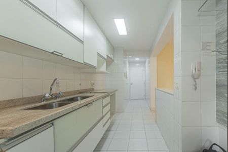 Apartamento para alugar com 96m², 2 quartos e 2 vagas Apartamento para alugar com 96m², 2 quartos e 2 vagasCozinha